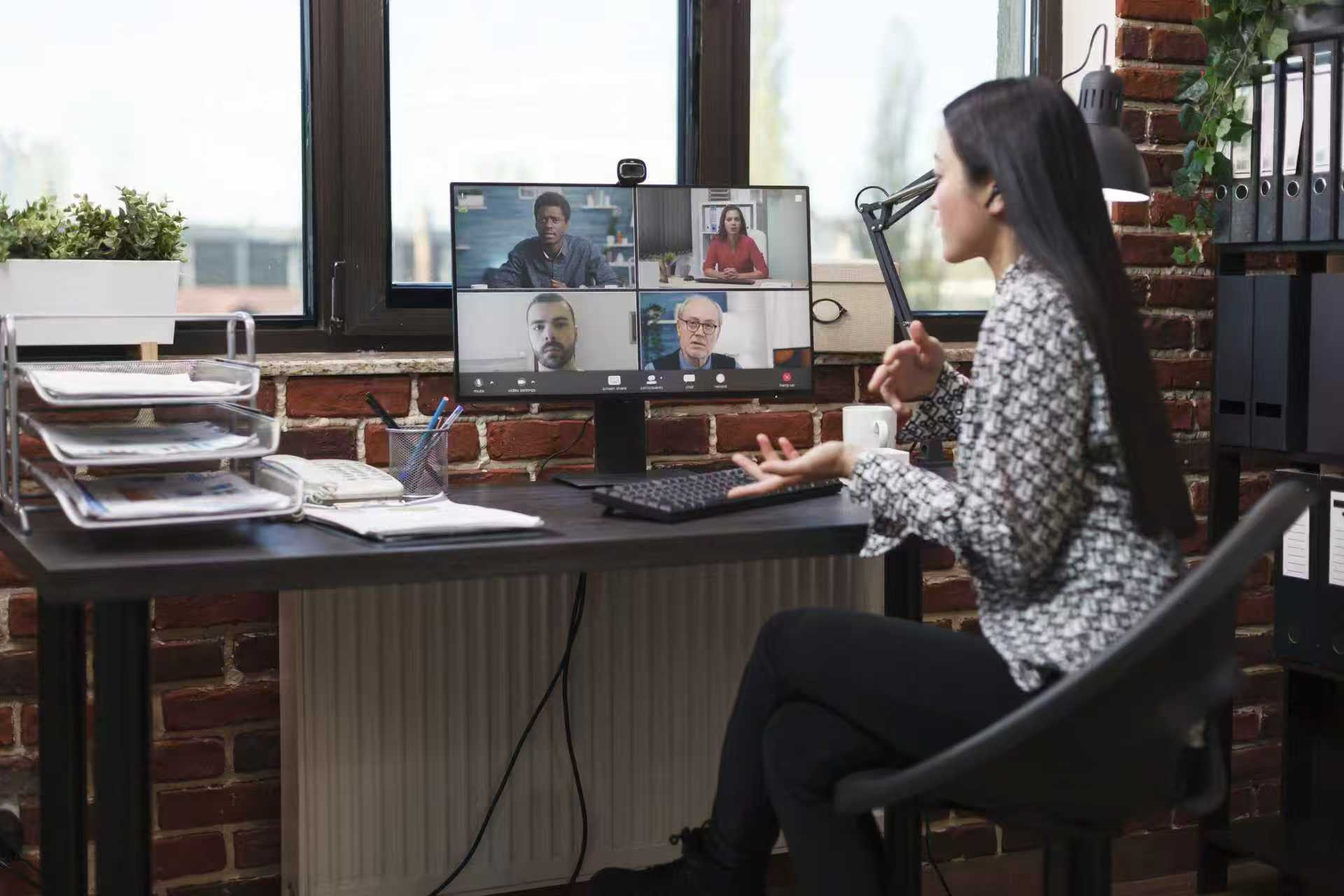 电话会议中的平等机遇