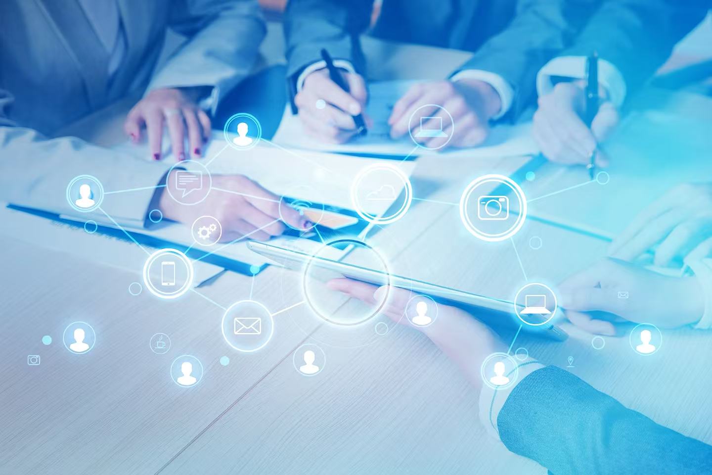 协作健康度：通信数据中的组织脉搏