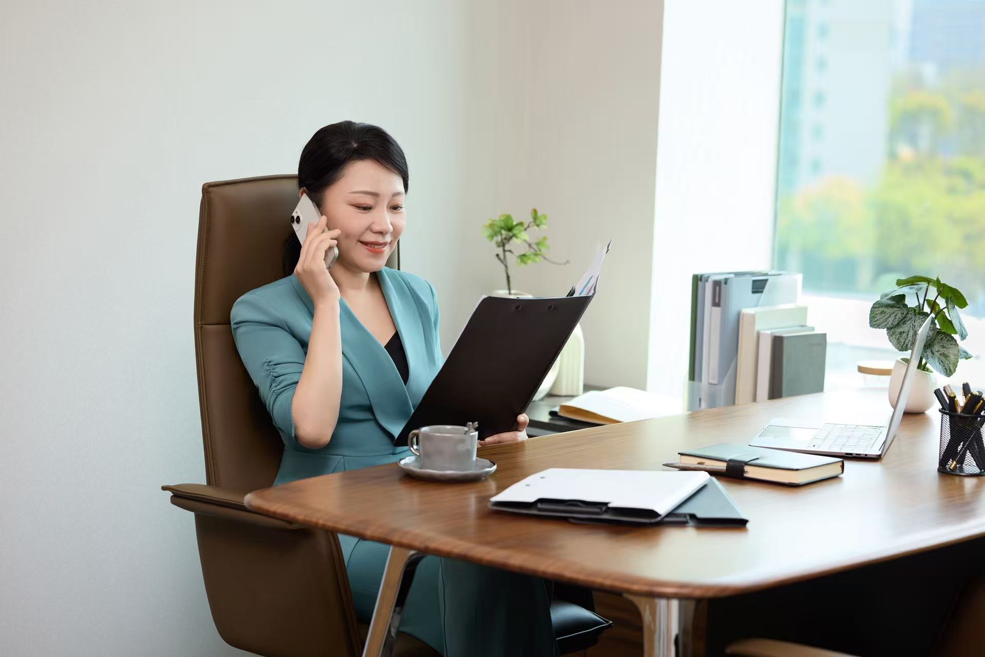 挖掘会议中的隐藏价值：从通话数据到组织智慧